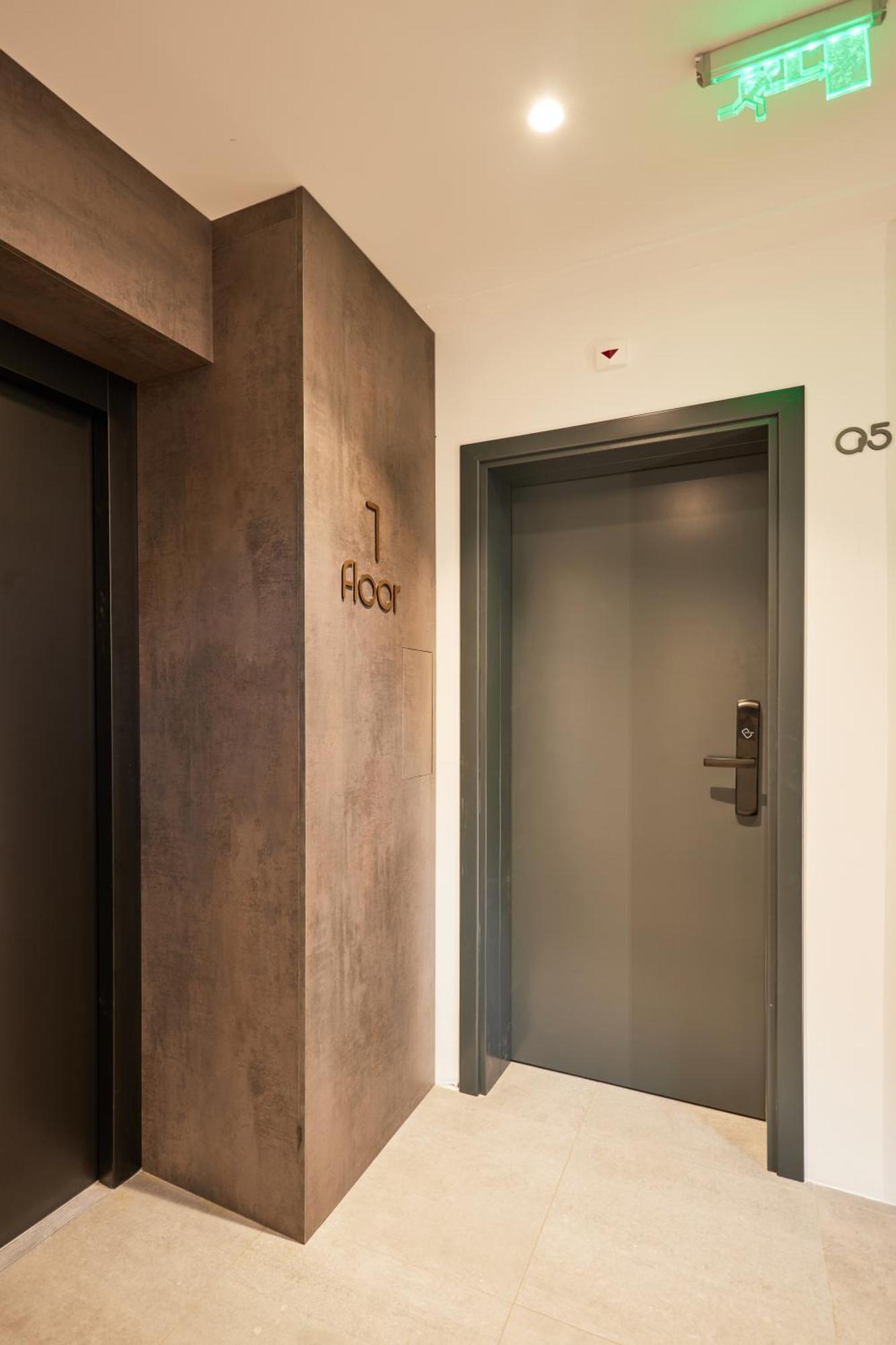 Bizarre Boutique Hotel Varna ภายนอก รูปภาพ