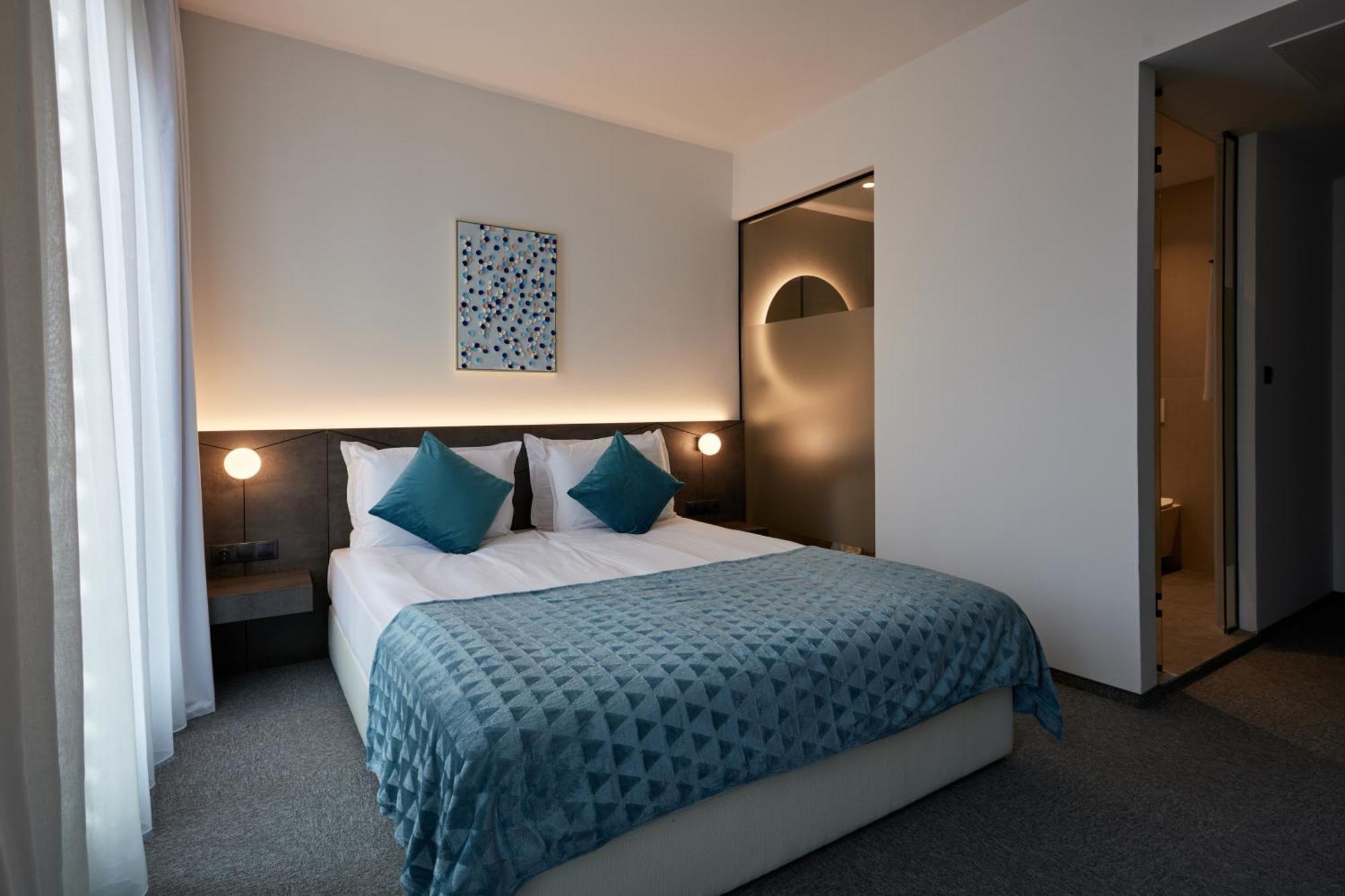 Bizarre Boutique Hotel Varna ภายนอก รูปภาพ